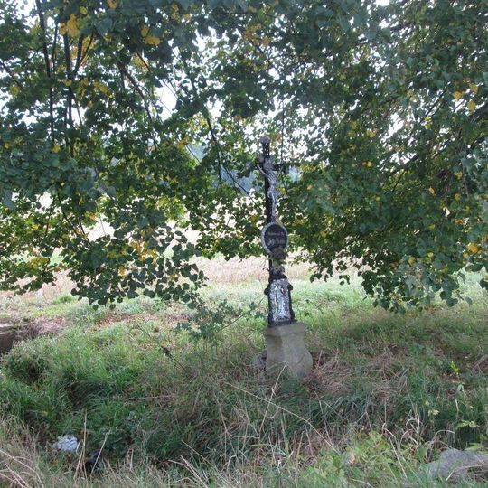 Kříž severně od Štěpánovic u Dolního Miletína