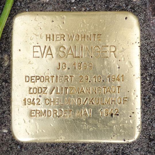 Stolperstein dedicated to Eva Salinger