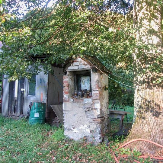 Kaplička na okraji Crhova u pily