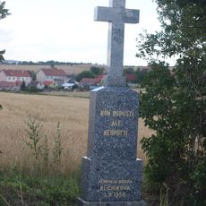 Kříž pod kopcem Na Hložcích