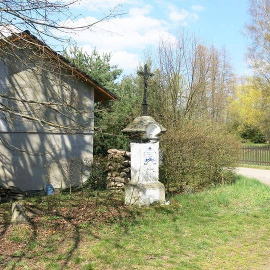 Kříž v osadě Malý Bor