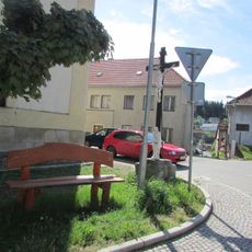 Kříž vedle kostela sv. Petra a Pavla v Batelově