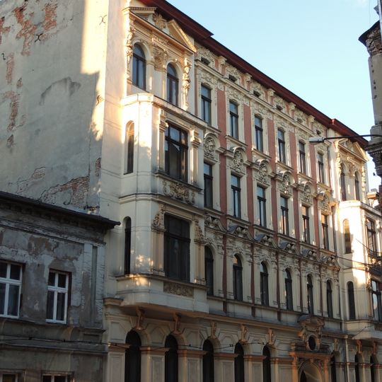 12 Traugutta Street in Łódź