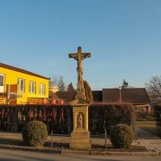 Kříž v Července ulice Nádražní (2)