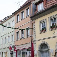 Wohn- und Geschäftshaus