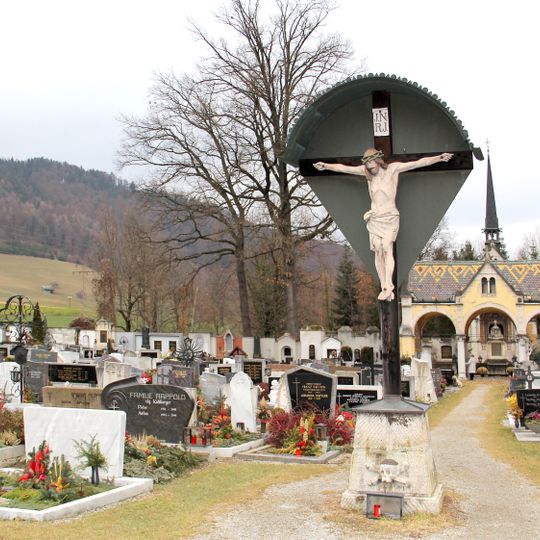 Neuer Friedhof und öffentlich-rechtliche Denkmale