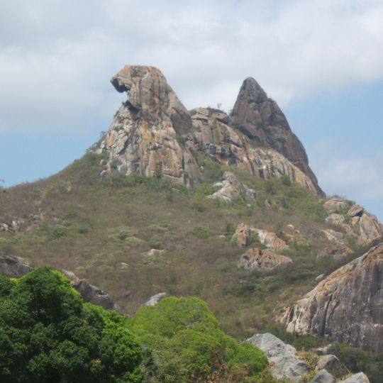 Pedra da Galinha Choca