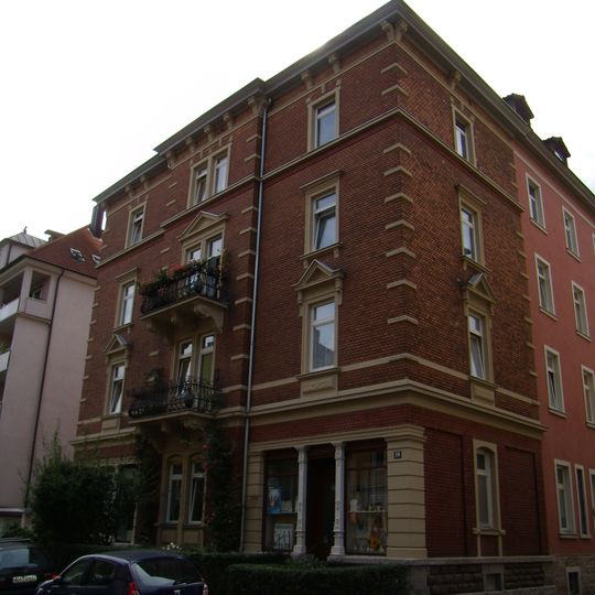 Wohn- und Geschäftshaus