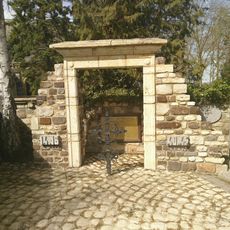 Mémorial des deux guerres mondiales (14-18 et 40-45).