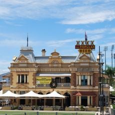 Breakfast Creek Hotel