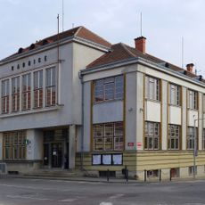 Radnice a spořitelna