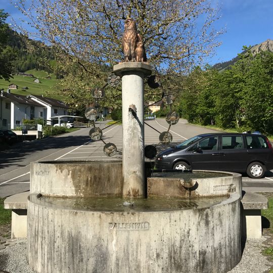 Brunnen Parkplatz Hurschli