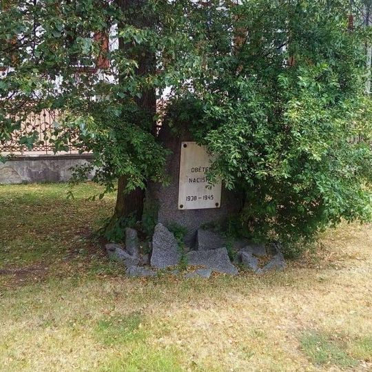 Pomník obětí německého národního socialismu v Měcholupech