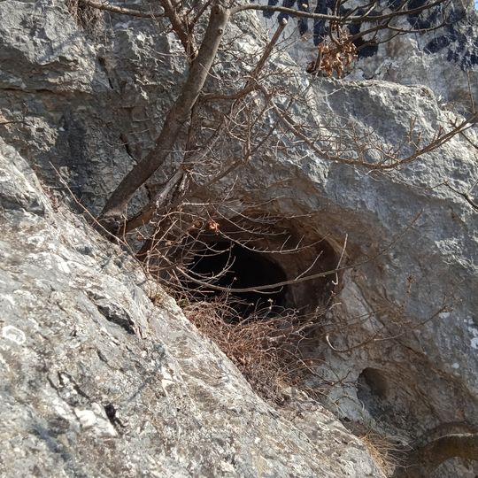 Strázsa-hegyi Róka Cave