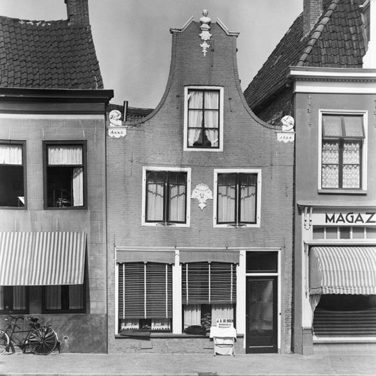 Raadhuisplein 13, Franeker