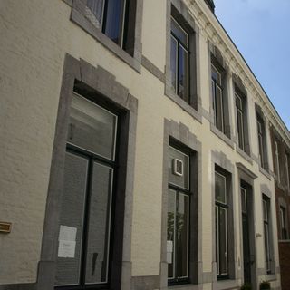 Henric van Veldekeplein 19, Maastricht