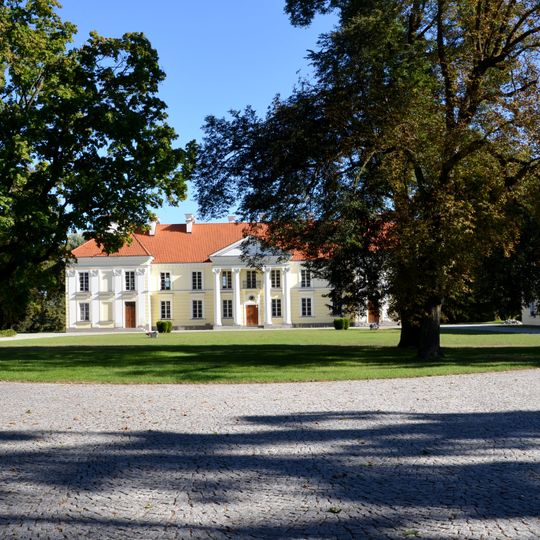 Zespół pałacowy, 3 Maja 65 w Wyszkowie