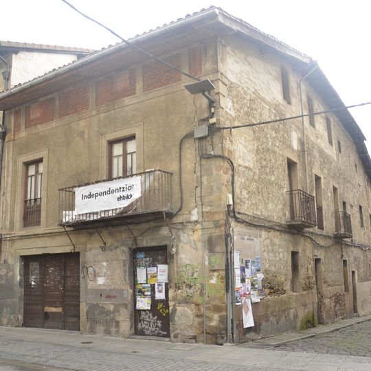 Kale Zaharra 13 etxea