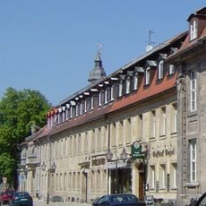 Wohn- und Geschäftshaus