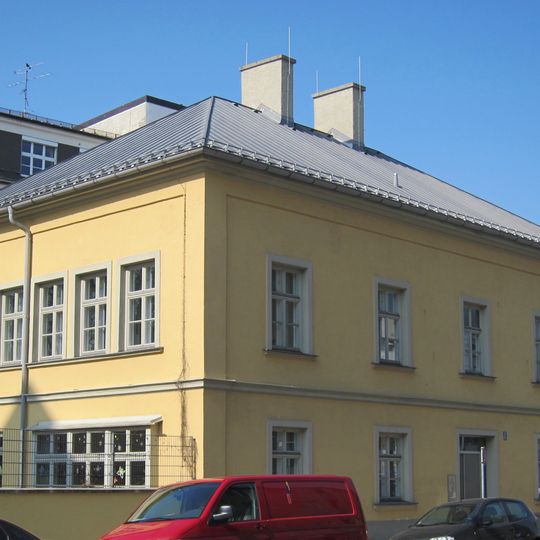 Baumkirchner Straße 9