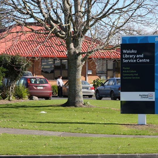 Waiuku Library