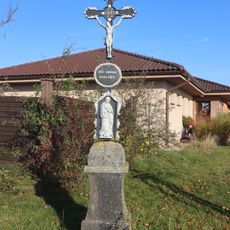 Kříž na západním okraji Valče