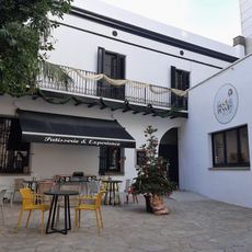 Antic habitatge unifamiliar al carrer Torras i Bages, 8-10