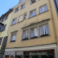 Wohn- und Geschäftshaus