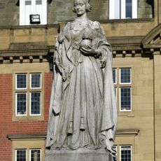 Statue of Queen Victoria