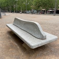 Conjunto de Bancos de piedra del Paseo del Salón