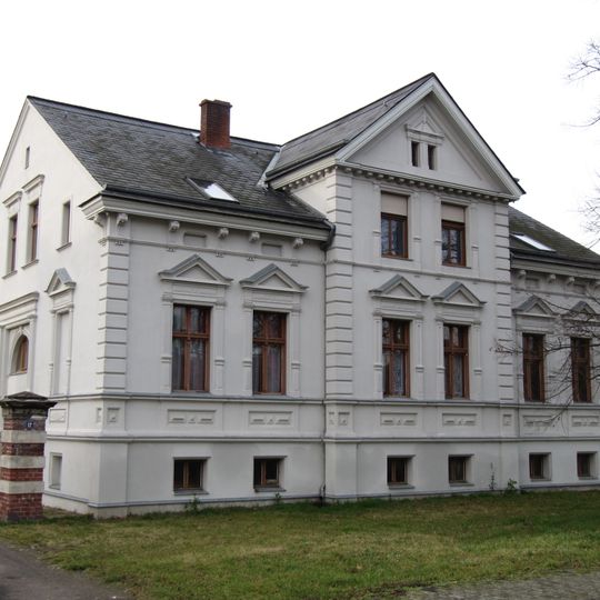 Wohnhaus Dorfstraße 12