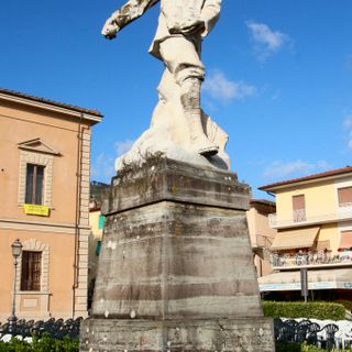 War memorial in Calci