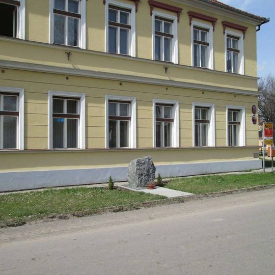 Památník v Borkovicích