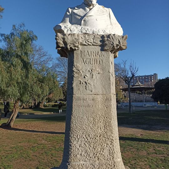Escultura a Marià Aguiló i Fuster