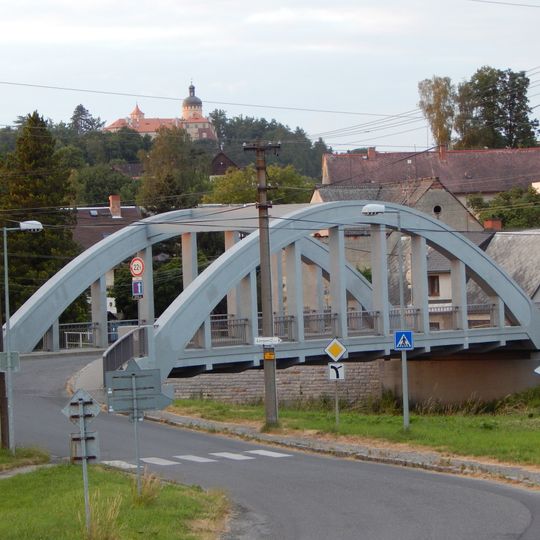 Road bridge over the Lusatian Neisse in Chotyně