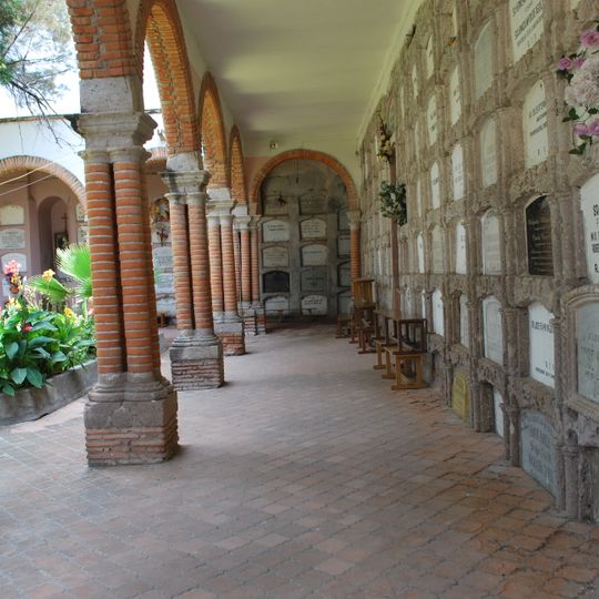 Municipal cemetery of Encarnación de Díaz