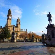 Paisley, Dunn Square, Statue Of Sir Peter Coats