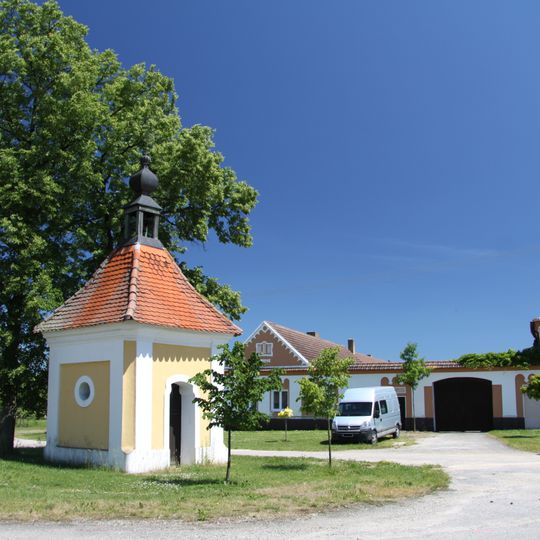 Kaple ve Lhotě