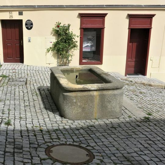 Kašna u domu Kostelní 80/23 v Lokti