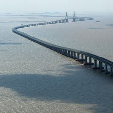 東海大橋