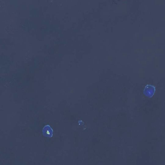 Loai-ta Bank and Reefs