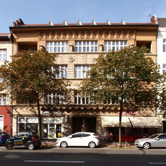 Wohnhaus & Geschäftshaus Baumschulenstraße 92