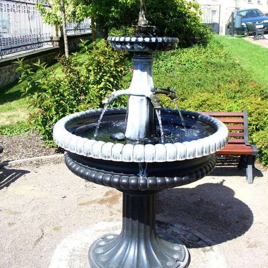 Kašna v zahradě u Městského muzea v Ústí nad Orlicí