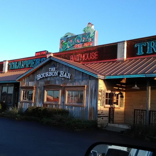 Trapper's Fishcamp & Grill