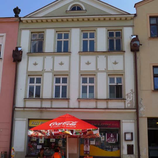 Mírové náměstí 115