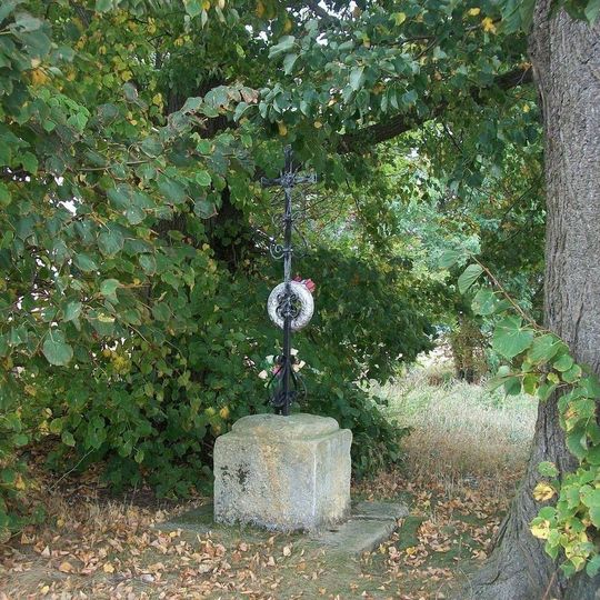 Kříž nad Horní Lukavicí