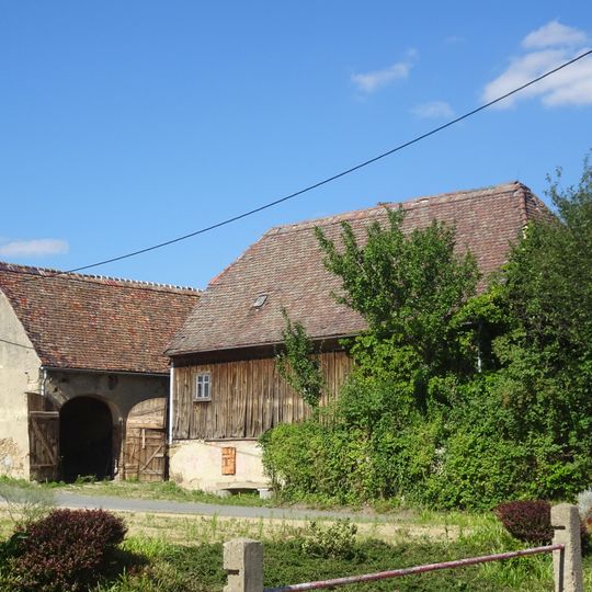 Wohnstallhaus und Seitengebäude Schellenbergweg 2