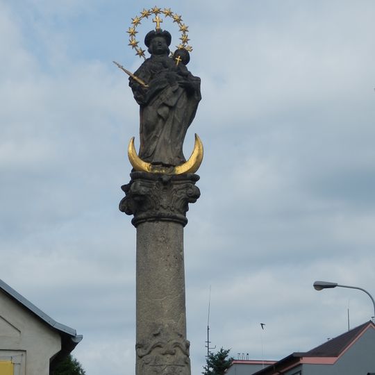 Statue of Madona