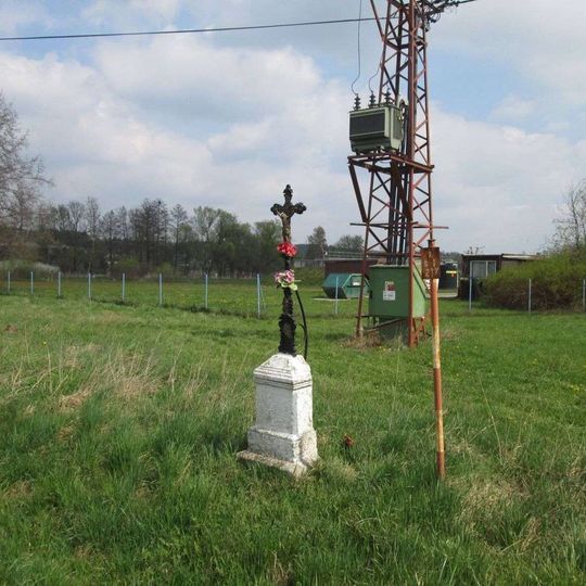 Kříž v Třemošné u křižovatky