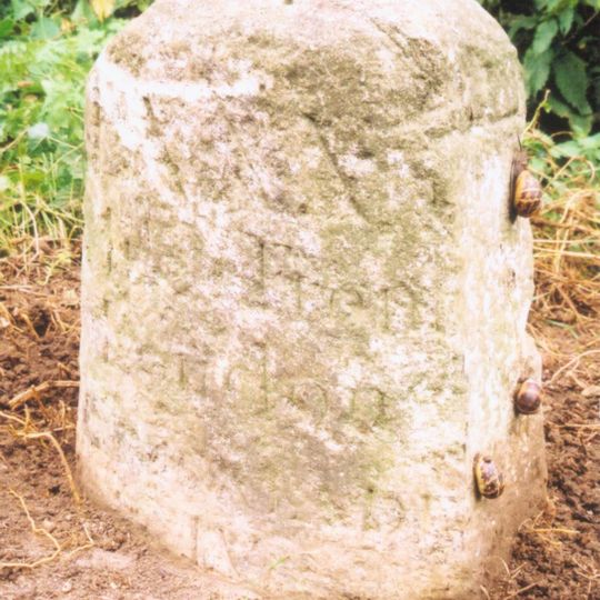 Milestone To West Of Dinton